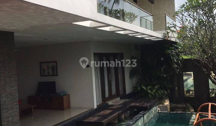 villa cantik area pantai nyanyi badung 9