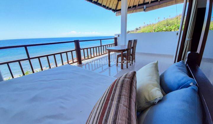 Villa Los Amed Beach is white sand with a comfortable and exotic atmosphere 1