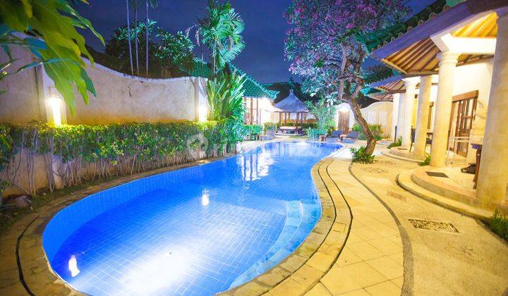 Vila siering pool lingkungan nyaman dan tenang area Sanur 1