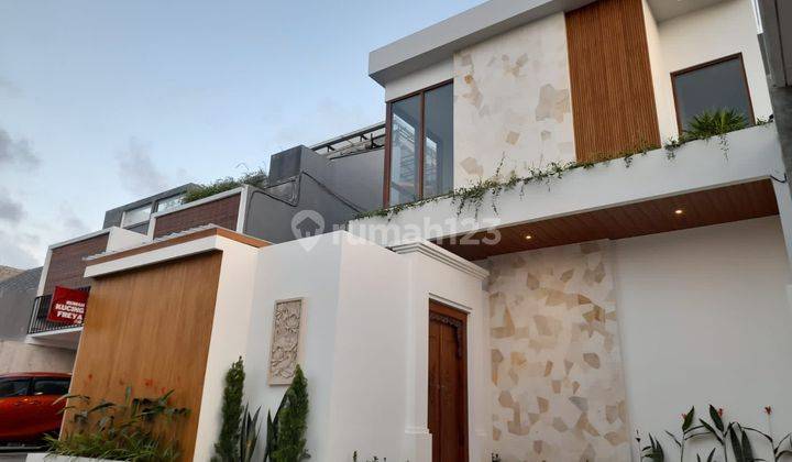 Rumah cantik modern, lingkungan nyaman area renon 1