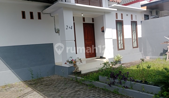 Ready-to-Live House. A Quiet and Comfortable Environment in Pering Gianyar Housing Complex.