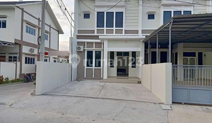 Dijual Rumah Baru 2 Lantai di Pemuda Dijual Rumah Baru 2 Lantai di Pemuda