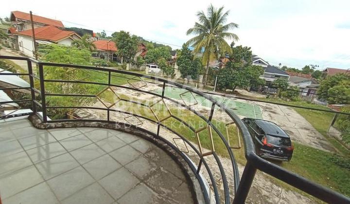 For Sale House Roundabout in Delima