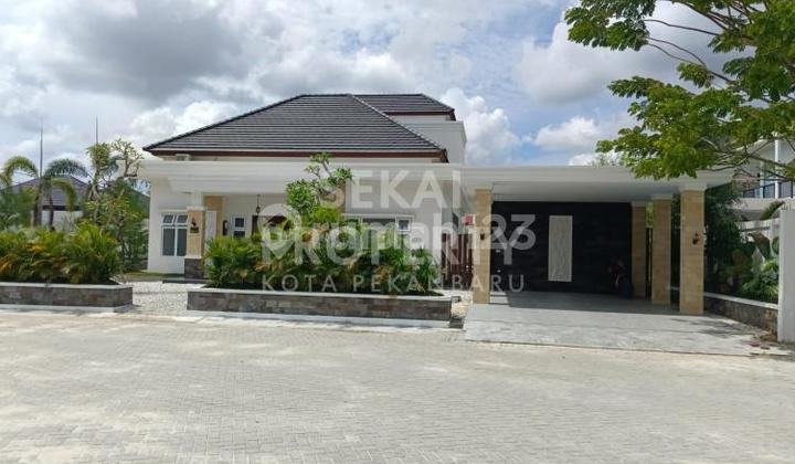 Dijual Rumah Bulatan cluster mewah dengan kolam renang pribadi lokasi Jl. Parit Indah - Pekanbaru