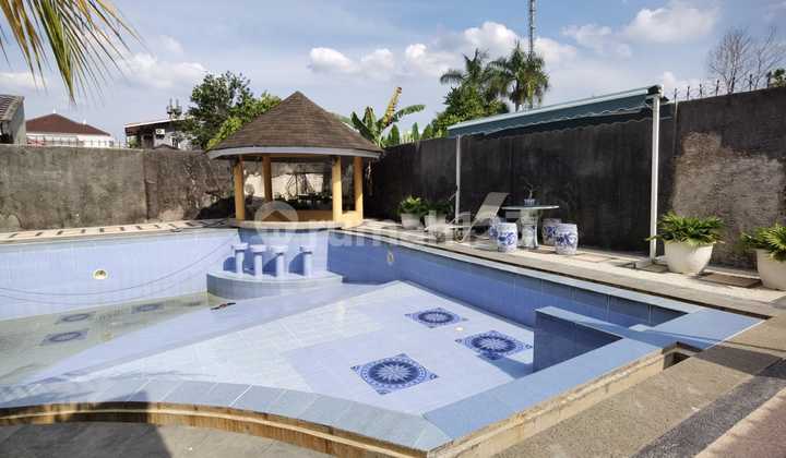 Rumah Bulatan Mewah 2lt Furnished, Siap Huni di Jl. Anggrek Pekanbaru 9