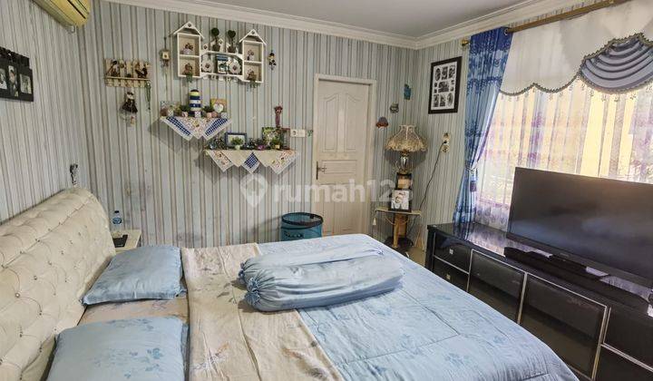 Rumah Bulatan Mewah 2lt Furnished, Siap Huni di Jl. Anggrek Pekanbaru 11