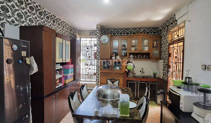 Rumah Bulatan Mewah 2lt Furnished, Siap Huni di Jl. Anggrek Pekanbaru 14
