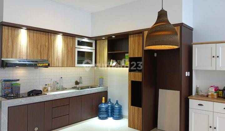 Dijual Rumah Cluster Mewah Semi Furnished Lokasi Jl. Parit Indah Pekanbaru