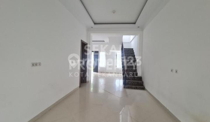 For Sale 2-Storey House Ready to Occupy Lobak Tengah Street Pekanbaru City 2