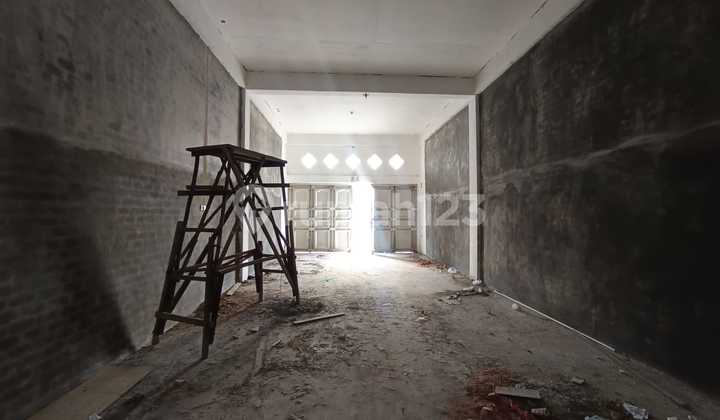 For Sale 3-Story Shop House in Panam Ujung 2