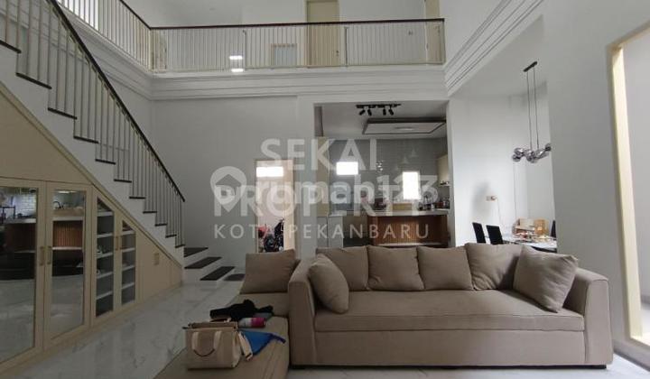 Dijual Rumah Mewah 2 Lantai di Lobak Dijual Rumah Mewah 2 Lantai di Lobak
