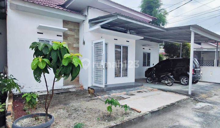 Dijual Rumah Full Renovasi Posisi Hook, Siap Huni Lokasi Jl. Inpres Pekanbaru 1