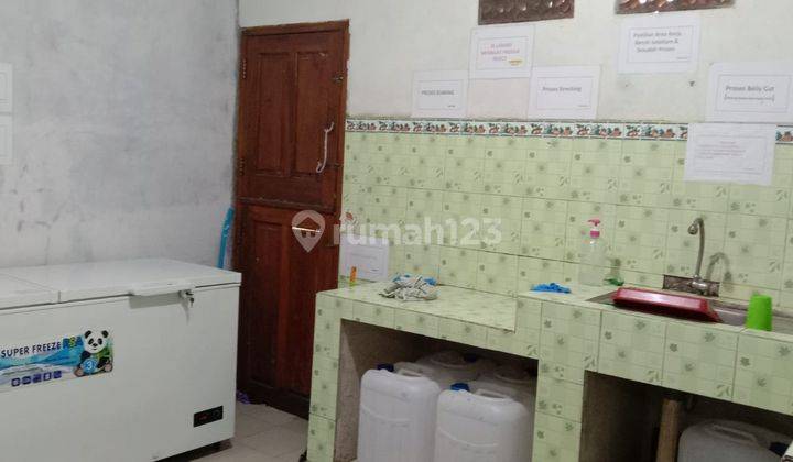 Rumah hunian siap huni. Lokasi strategis dan bebas banjir. Lokasi dekat dgn Bus trans &tol Bitung. Terdapat berbagai macam fasilitas lengkap. 5