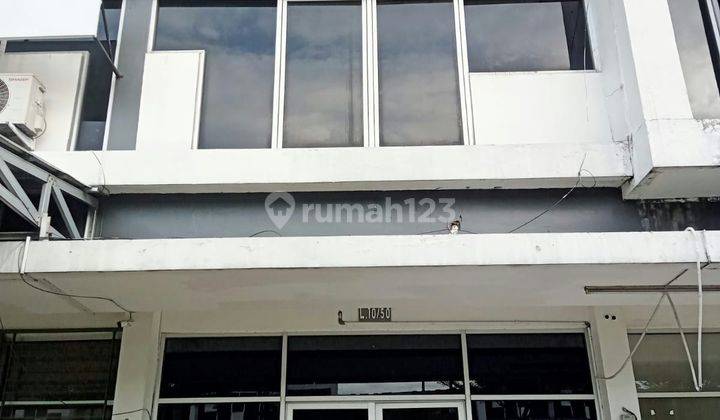 Ruko dijual 2 lantai siap pakai, lokasi strategisdan sangat cocok utk tempat usaha, bebas banjir. perumahan yg sudah ramai dgn berbagai macam fasilitas2 seperti : Bus trans,  universitas,sekolah2,mall2, supermarket,, rumah sakit, klinik2, tempat2 ibadah,  1