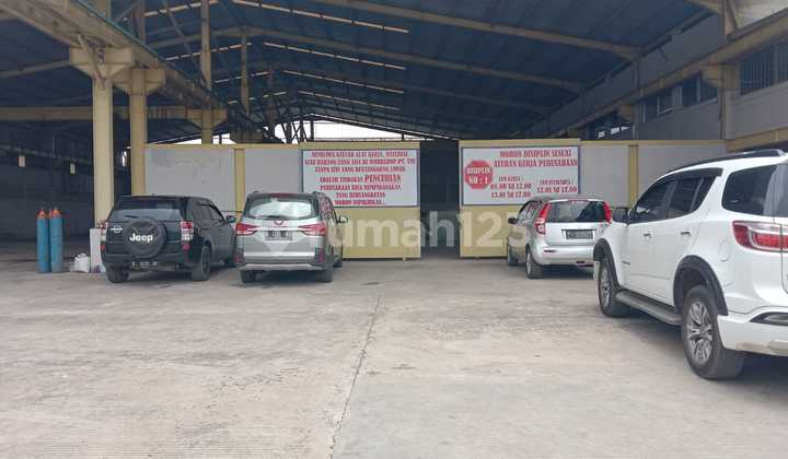 Pabrik dijual, luas tanah 2200, lokasi strategis, bisa untuk produksi dan workshop.Akaes container 40 feed. 3