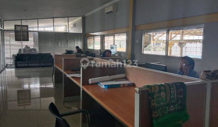 Pabrik dijual, luas tanah 2200, lokasi strategis, bisa untuk produksi dan workshop.Akaes container 40 feed. 5