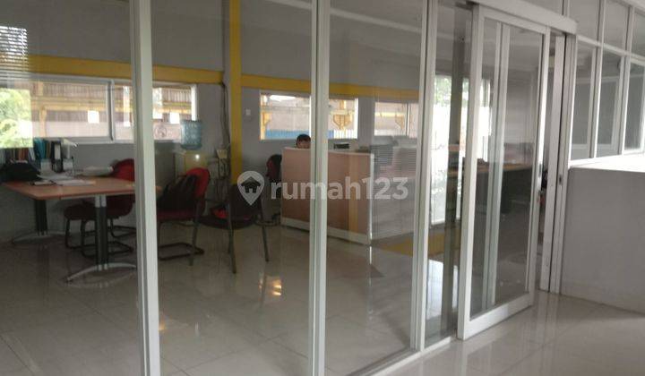 Pabrik dijual, luas tanah 2200, lokasi strategis, bisa untuk produksi dan workshop.Akaes container 40 feed. 6