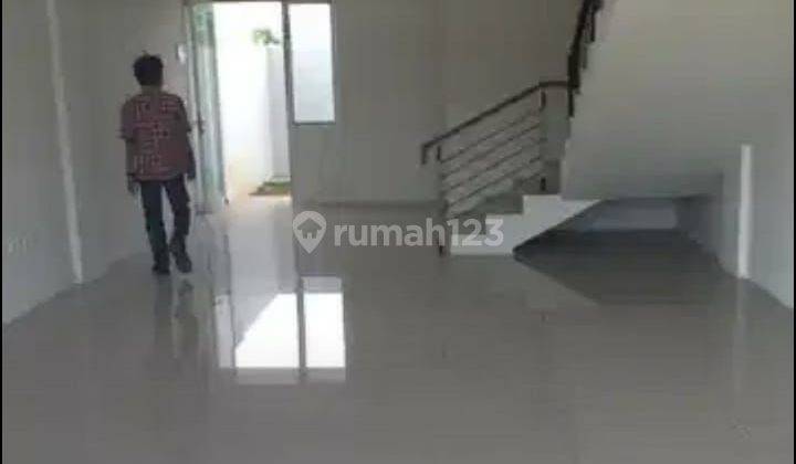 *Ruko 2 lantai  : gandeng dua,harga murah,  rapi,bersih ,siap pakai. Lokasi strategis dan cocok untuk kantor, usaha. Lingkungan bersih dgn keamanan 24 jam. Akses mudah dan sangat dekat ke Tigaraksa.. 2