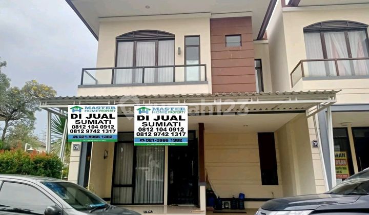 Beautiful 2-Story House Fully Furnished with 5 Air Conditioners. Neat, Pretty House with Good Furnished Equipment. Strategic Location Flood-Free, Near Toll Road Access.