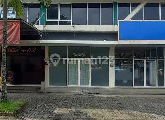 3-Story Shop House for Rent Near Aeon Mall. Strategic Location on Boulevard Main Road.