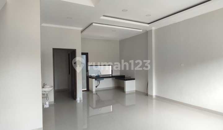 Rumah 2 Lantai Full Renov,siap Huni. Lokasi Dekat Dgn Aeon Mall. Akses Dekat Dgn Tol.bitung. Tersedia Fasilitas Dlm Perumahan Bus Trans. 2