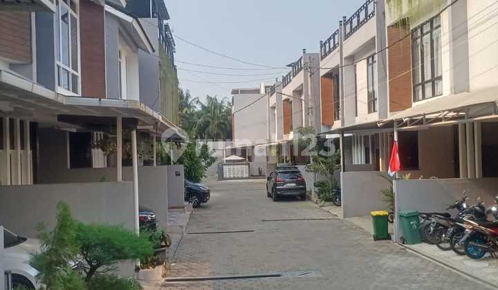 Rumah Bagus Bebas Banjir Di Cluster Azelea Corendeu Rumah Bagus Bebas Banjir Di Cluster Azelea Corendeu