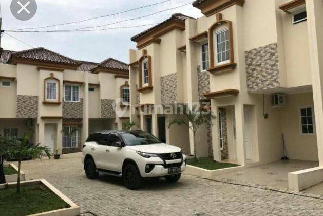 Rumah cantik siap huni strategis di Tiara Cirendeu,Ciputat timur Tangerang selatan 1