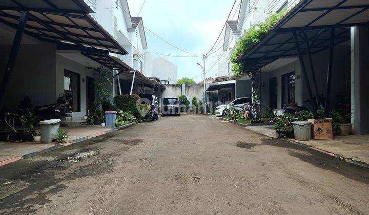 Rumah bagus full furnished di  Bintaro Tropical Garden  jombang 2