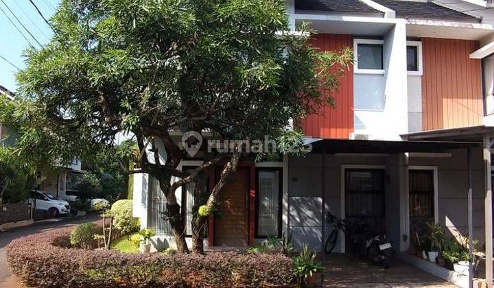 Rumah 2 Lantai posisi Hoek lokasi strategis di  Cirendeu 1