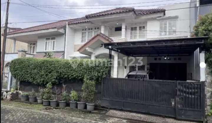 Rumah Cantik Asri Bebas Banjir di Cirendeu Tangsel