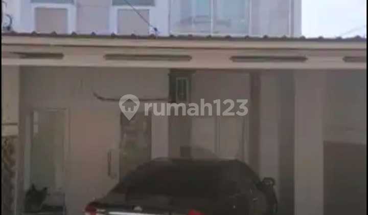 Rumah Semi Furnish Di Cluster Golden Resort Bintaro