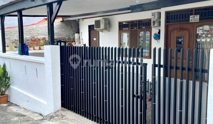 Rumah Asri Bebas Banjir Di Komplek Depsos Jakarta Selatan