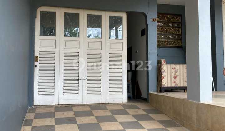 Comfortable and Lush House Can Be Used for Office in Cirendeu