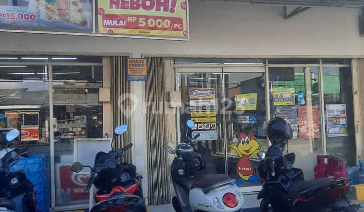 Indomaret Shop House Flood-Free, Quick Sale in Sawangan, Depok 2