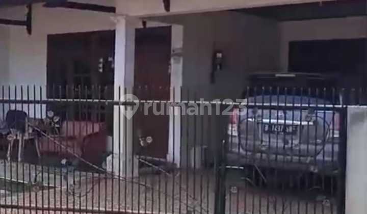 Secondhand House in Pesanggrahan Trade Complex, South Jakarta 2