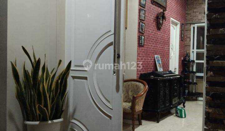 Rumah Bagus Semi Furnished di Villa Dago Tol, Ciputat 2