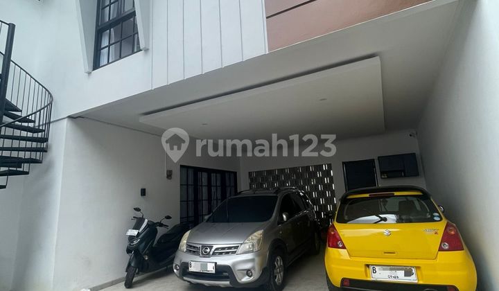 Nice House Ready to Live In With Pool in Pondok Labu South Jakarta 2