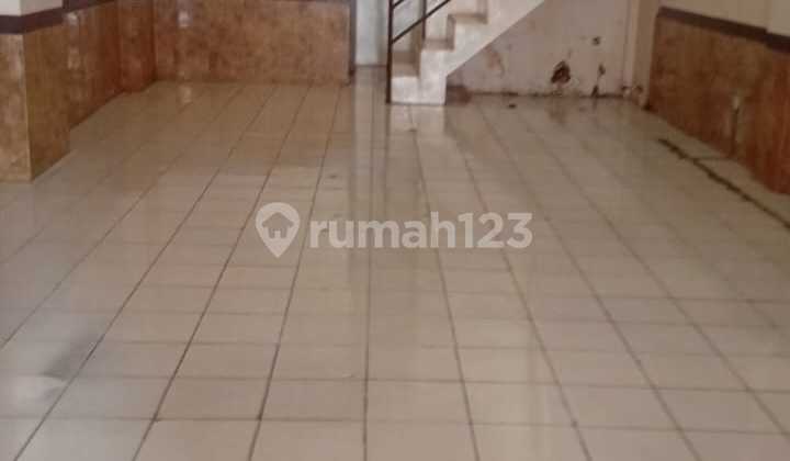 Flood-Free, Shop House, 3 Floors, in Pondok Pinang, South Jakarta 2