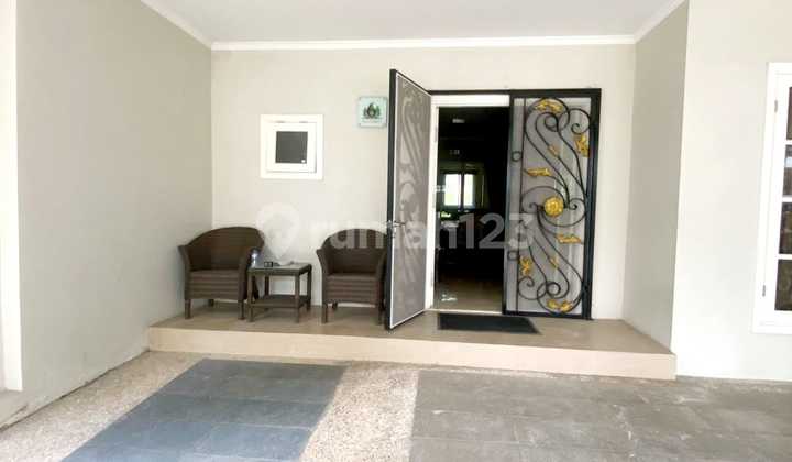 Beautiful 3-Story House Strategic Location in Cirendeu Tangsel 2