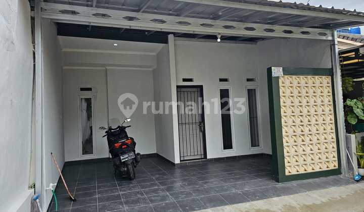 Flood-Free Minimalist House in Mansion Garden Serua Cluster