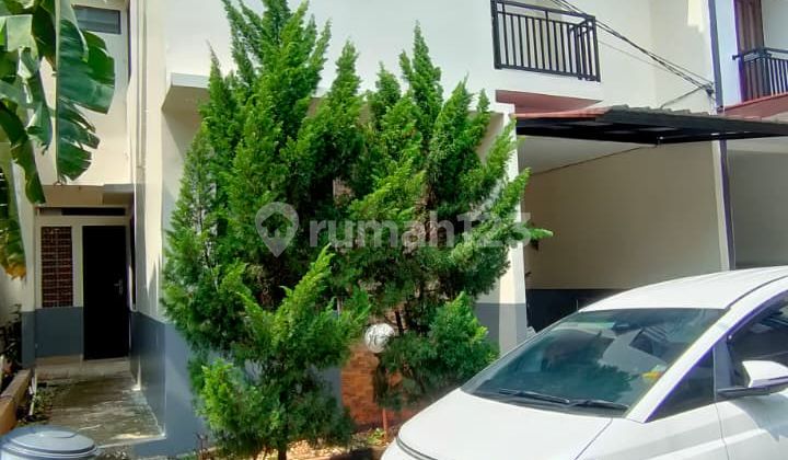 Nice 2-Story House in Cirendeu