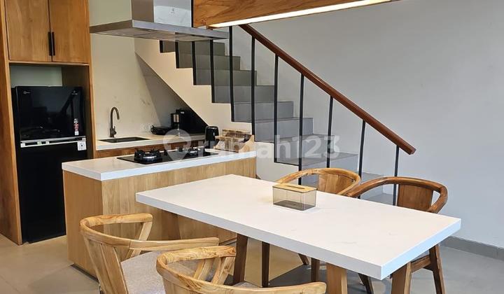 Villa Modern 3 Bedrooms One Gate System Dekat Pantai Batu Bolong