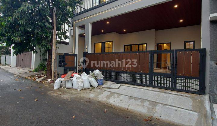 Rumah 2 Lantai Baru di Bintaro Jaya Sektor 9, Tangerang Selatan 1