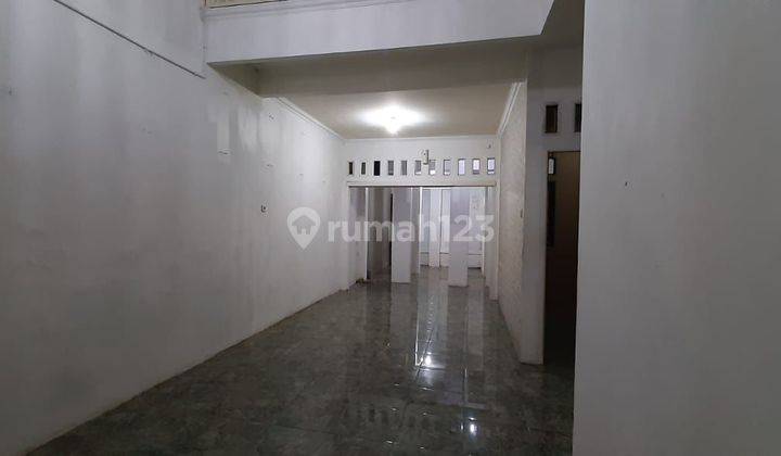 Rumah 2 Lantai Bagus Semi Furnished di Pondok Pinang, Kebayoran Lama 2