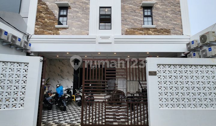 Brand New Dijual Rumah Kost Mewah dan Exclusive di Kebayoran Baru Nempel Pim Brand New Dijual Rumah Kost Mewah dan Exclusive di Kebayoran Baru Nempel Pim