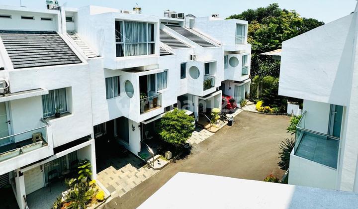 Dijual Full Furnish Cepat dan Murah Town House Area Ciputat 2