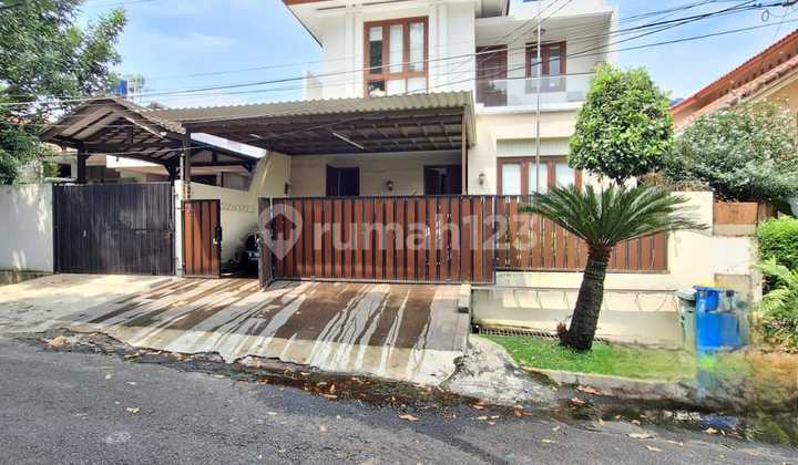 Dijual Rumah Bagus Modern Minimalis Dalam Komplek di Lebak Bulus