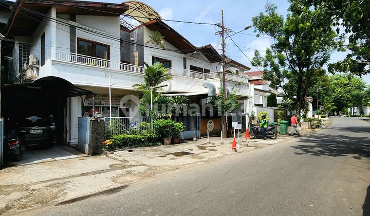 For Sale Rumah Lama Hitung Tanah 3 Lantai, Strategis di Kebayoran Baru Selangkah ke Scbd Sudirman