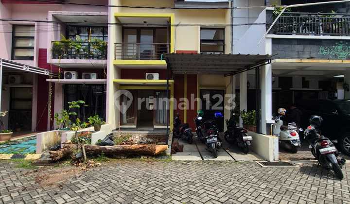 Dijual Rumah Secondray Dalam Cluster di Area Bintaro Pondok Ranji Tangerang Selatan Dijual Rumah Secondray Dalam Cluster di Area Bintaro Pondok Ranji Tangerang Selatan