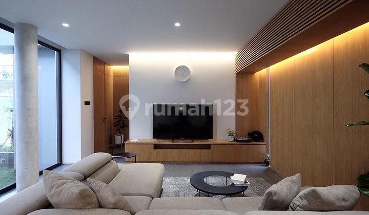 Town House dengan Lingkungan Nyaman dan Asri, Rindang dan Sangat Ekslusif di Wilayah Cirendeu Lokasi Akses Dekat ke MRT Lebak Bulus. Town House dengan Lingkungan Nyaman dan Asri, Rindang dan Sangat Ekslusif di Wilayah Cirendeu Lokasi Akses Dekat ke MRT Lebak Bulus.